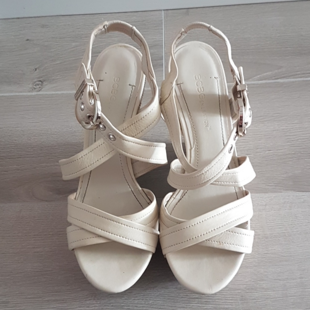 Wedge Sandal - Picture 2 of 3